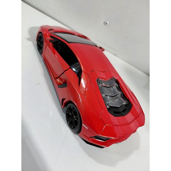 Maisto Die Cast 1/24 Scale Lamborghini Aventador LP700-4 Supercar - Picture 2 of 12